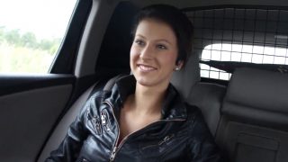 Czech Hitchhikers – Nicoleta