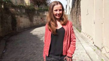 Jacquie et Michel TV – Mélanie et la grève SNCF !